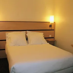 Otel New Saint Lazare ***