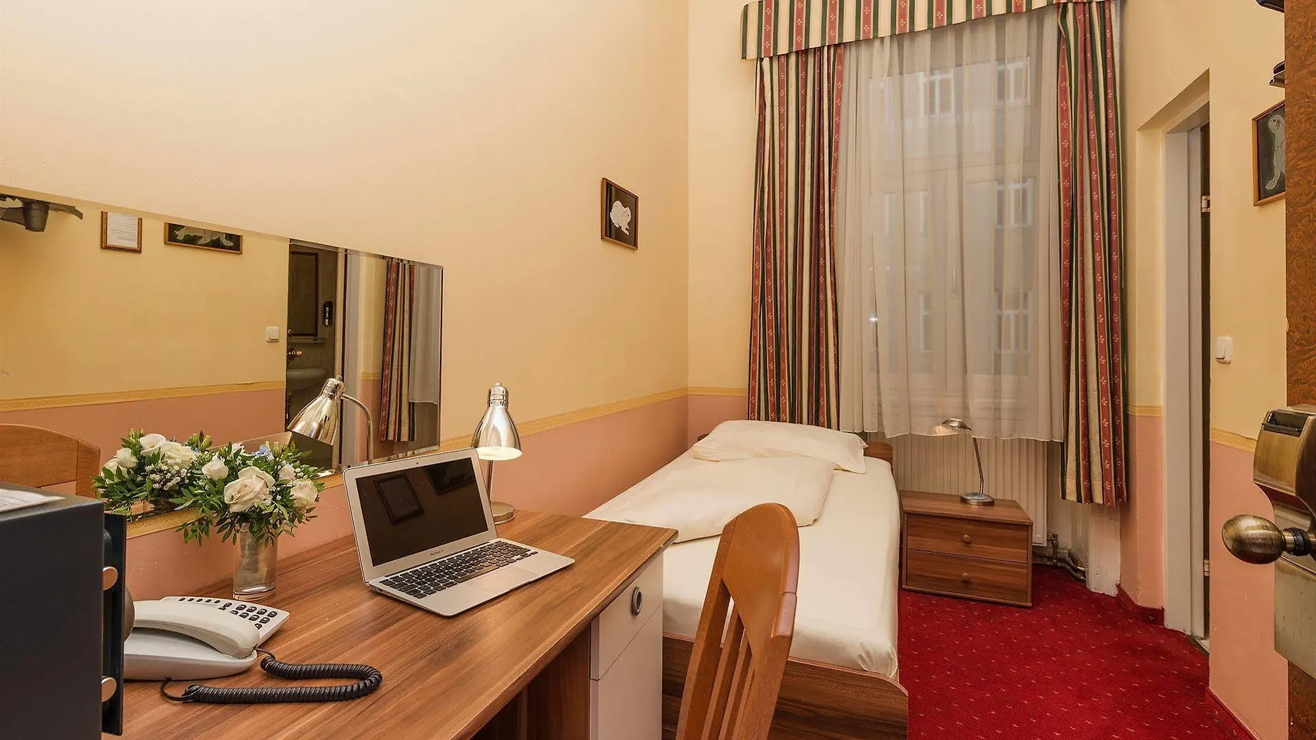 וינה Vayalen Boutique Hotel 3*,  אוסטריה